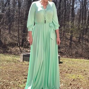 Bliss By LBCCO mint maxi size medium